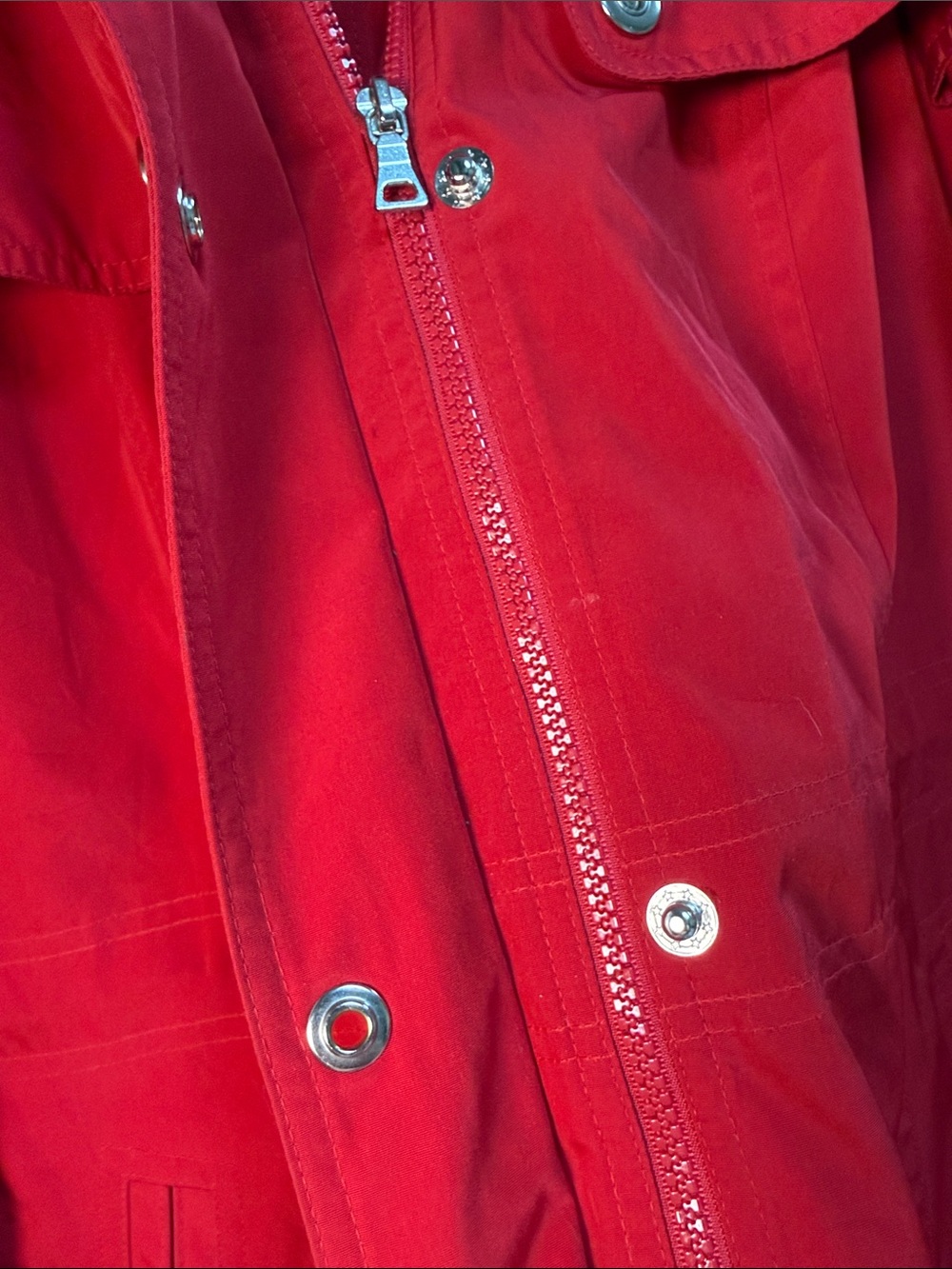 Bright RED London Fog Hooded Trench Coat CLASSIC PLAID LINING FABULOUS - Picture 7 of 11